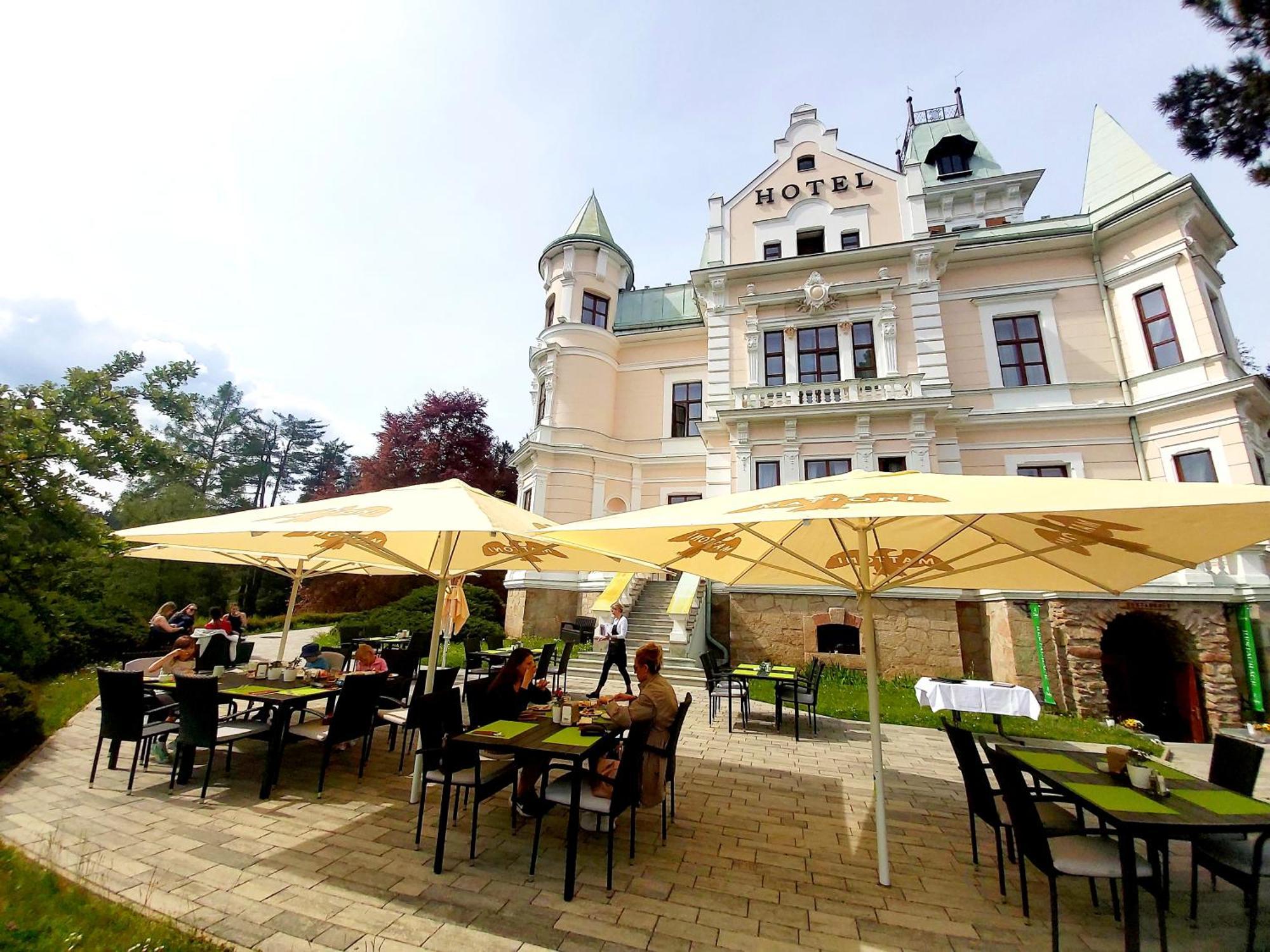 Chateau Cihelny Karlsbad