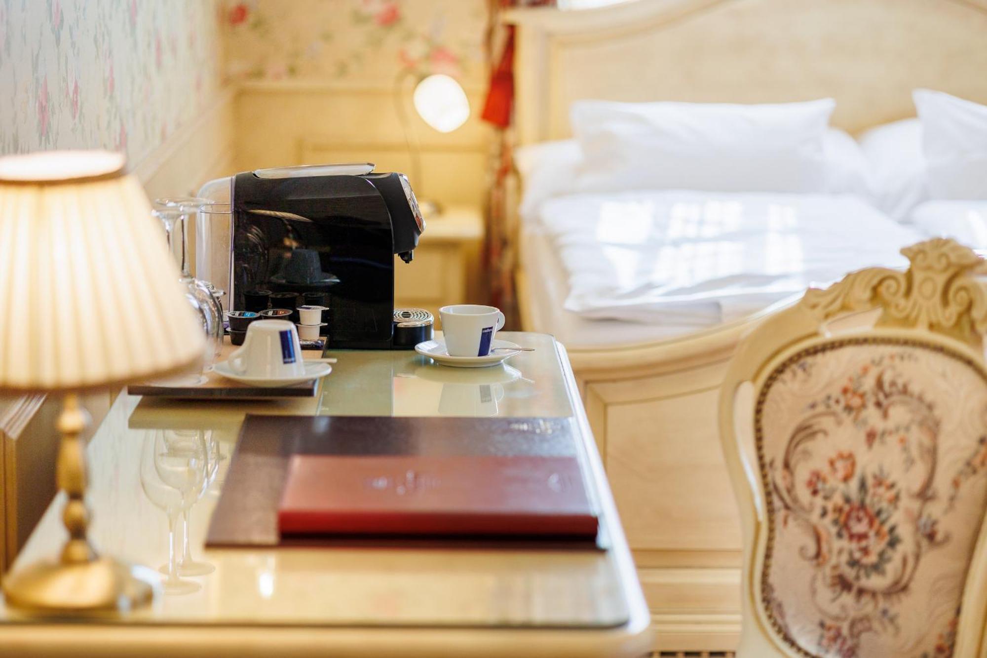 Chateau Cihelny Hotel