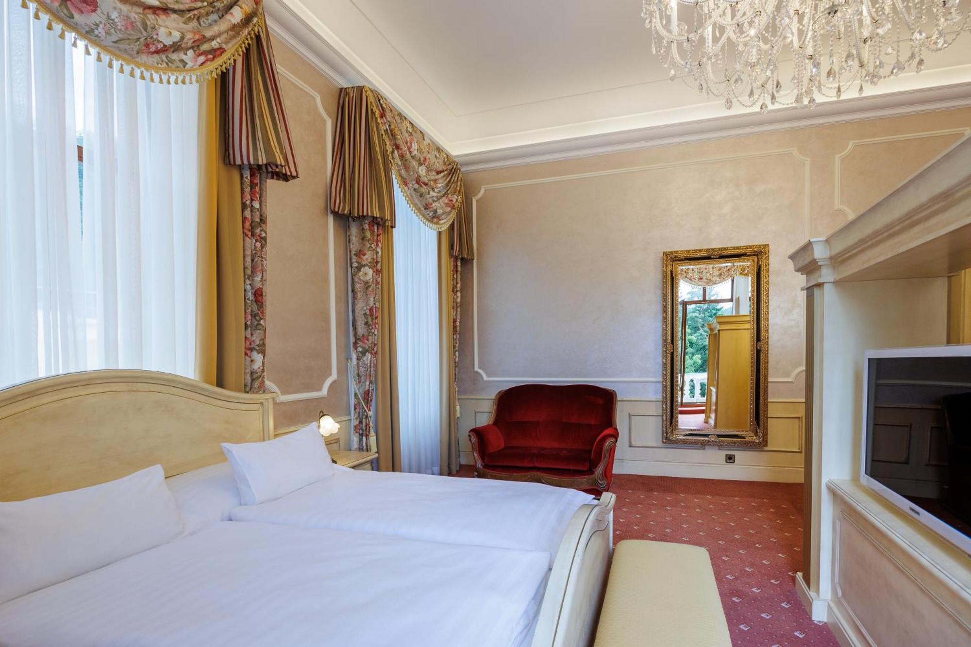Chateau Cihelny